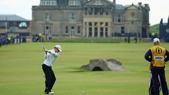 2022 - Golfer at the 18th tee at The Open sponsored by NTT DATA