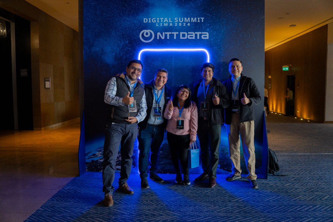 FOTO 7 Digital Summit Interconnected Perú