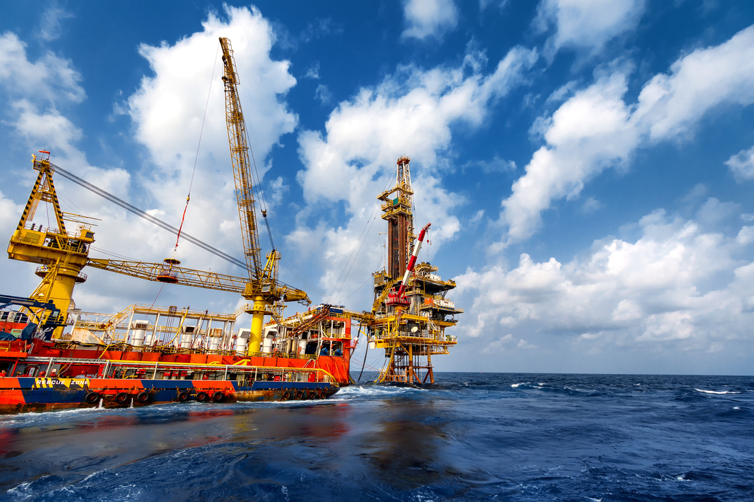 Offshore oil rig drilling platform/Offshore oil rig drilling platform in the gulf of Thailand