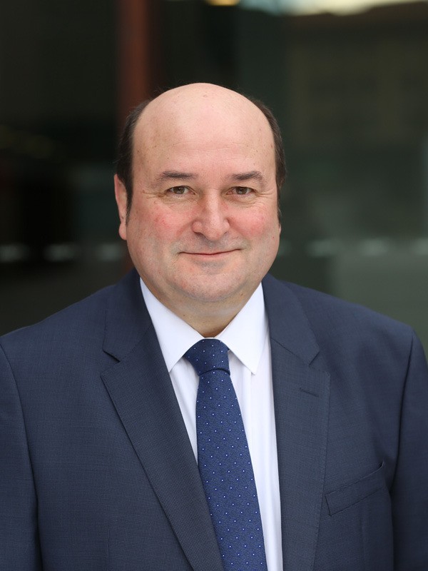 Andoni Ortuzar