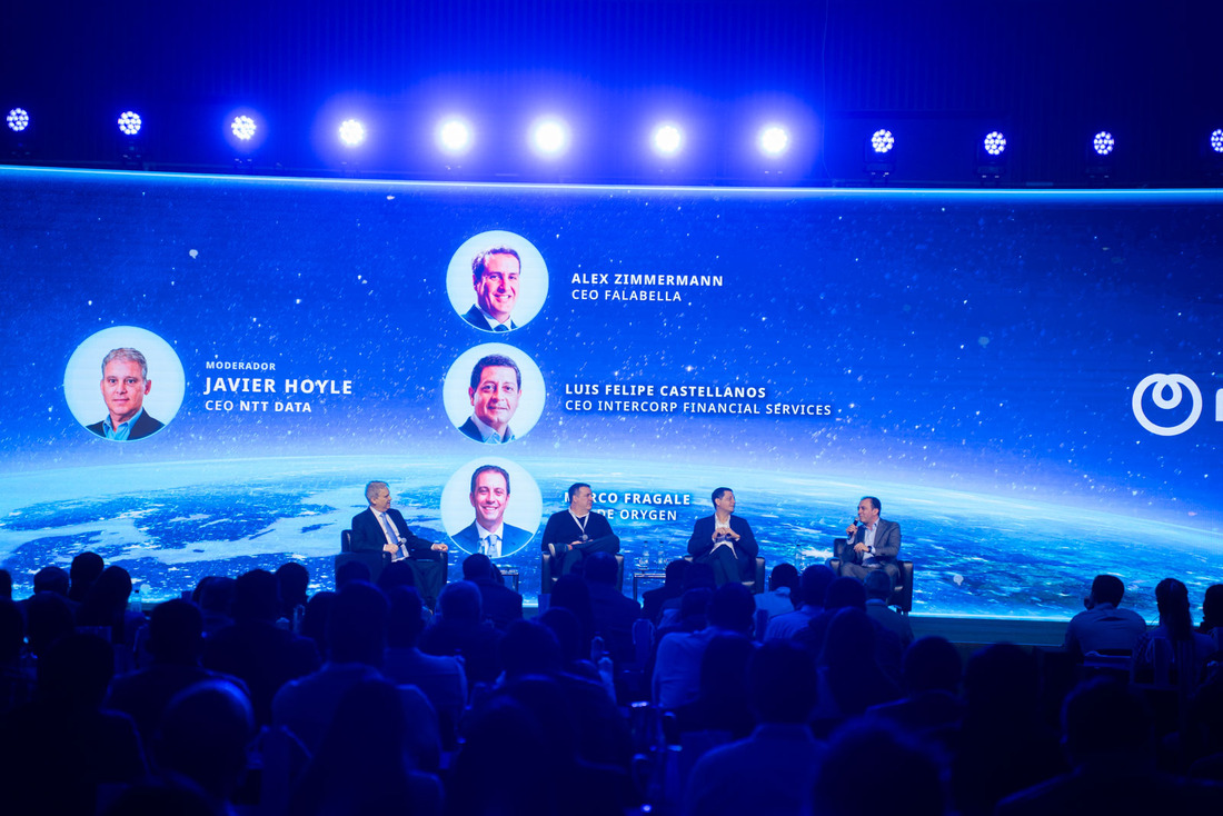 FOTO 4 Digital Summit Interconnected Perú