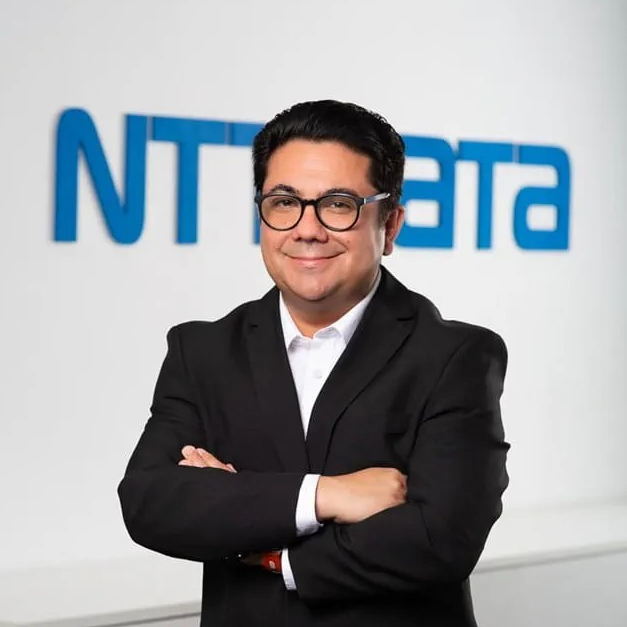 Victor Leon - Photo.jpg