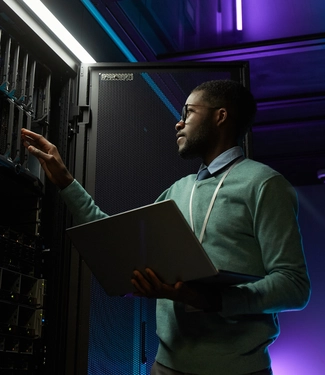 African American IT Engineer in Data Center 