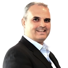 Steve Corfield Headshot