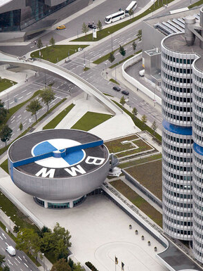 Connectivity_2560x896_BMW-Welt_Hochhaus_Werk.jpg
