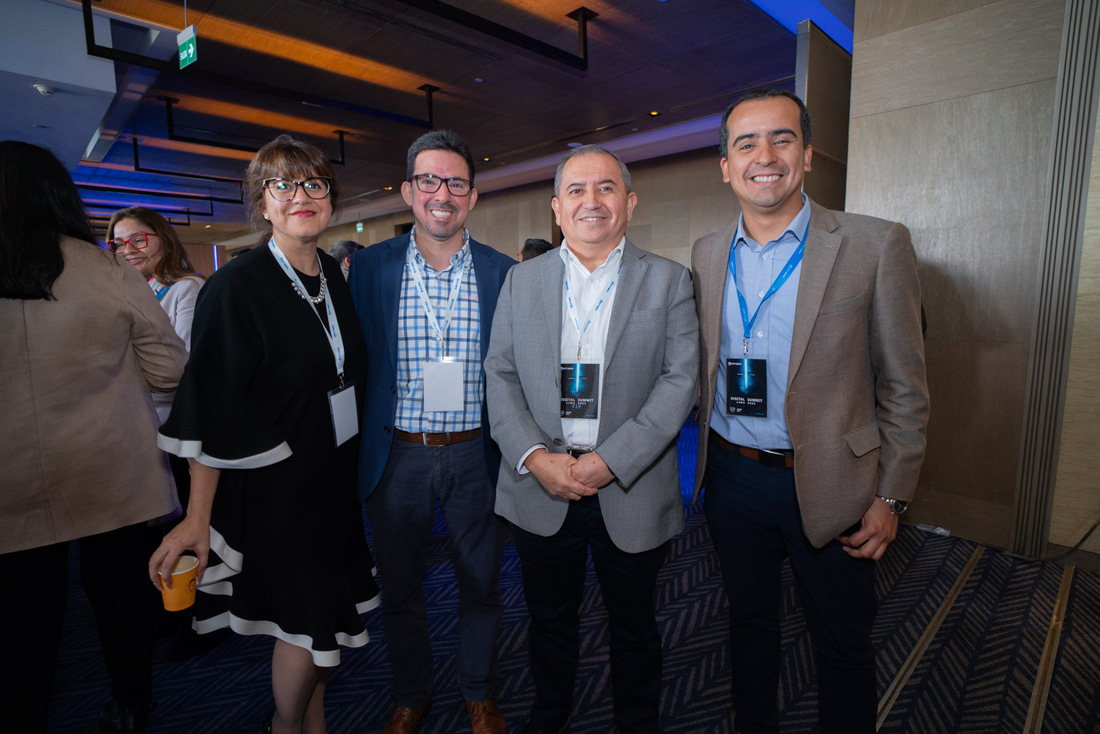 FOTO 12 Digital Summit Interconnected Perú