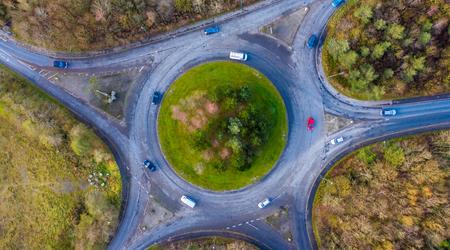 Traffic roundabout